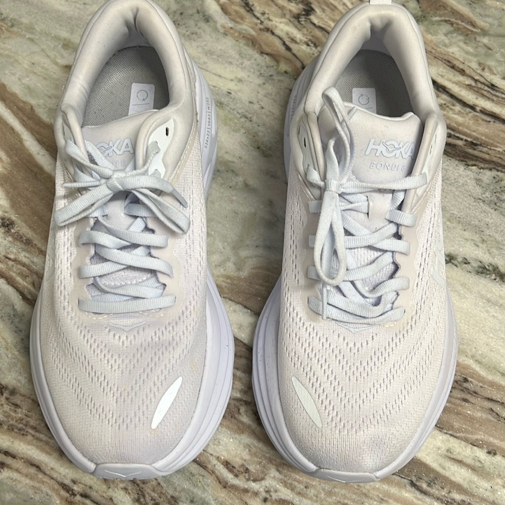 Hoka Bondi 8 sneakers